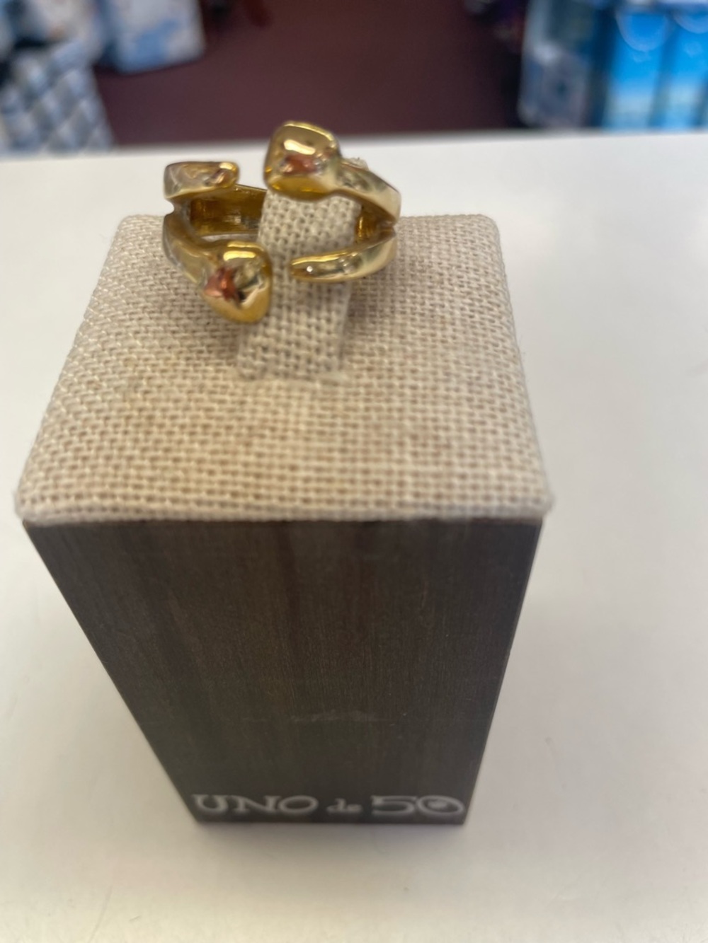 Uno gold ring - Picture 3 of 5